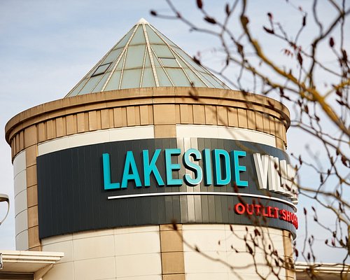 Lakeside Village Outlet